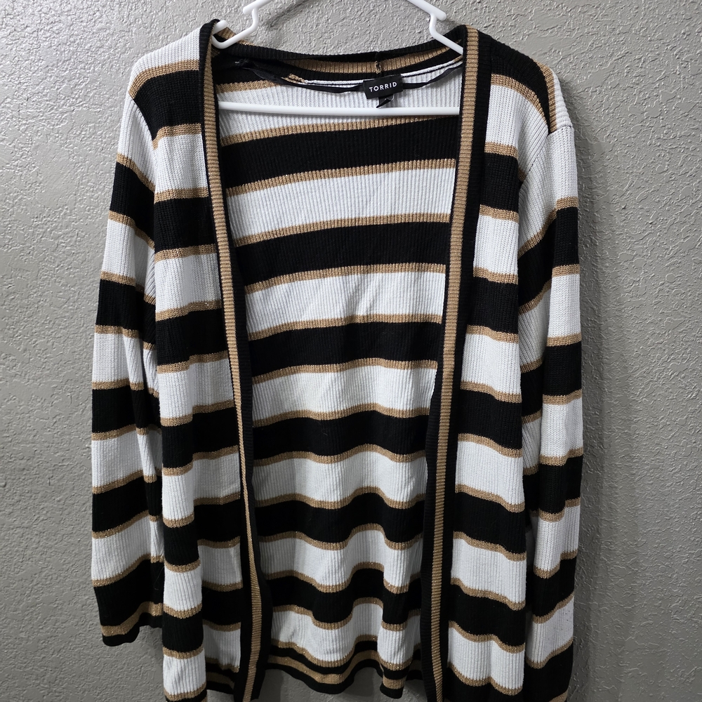 2X Torrid Black and White Striped Cardigan Sweater